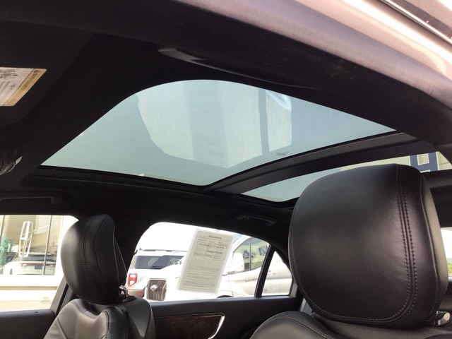 2018 Lincoln Continental Select Image 17 of 22