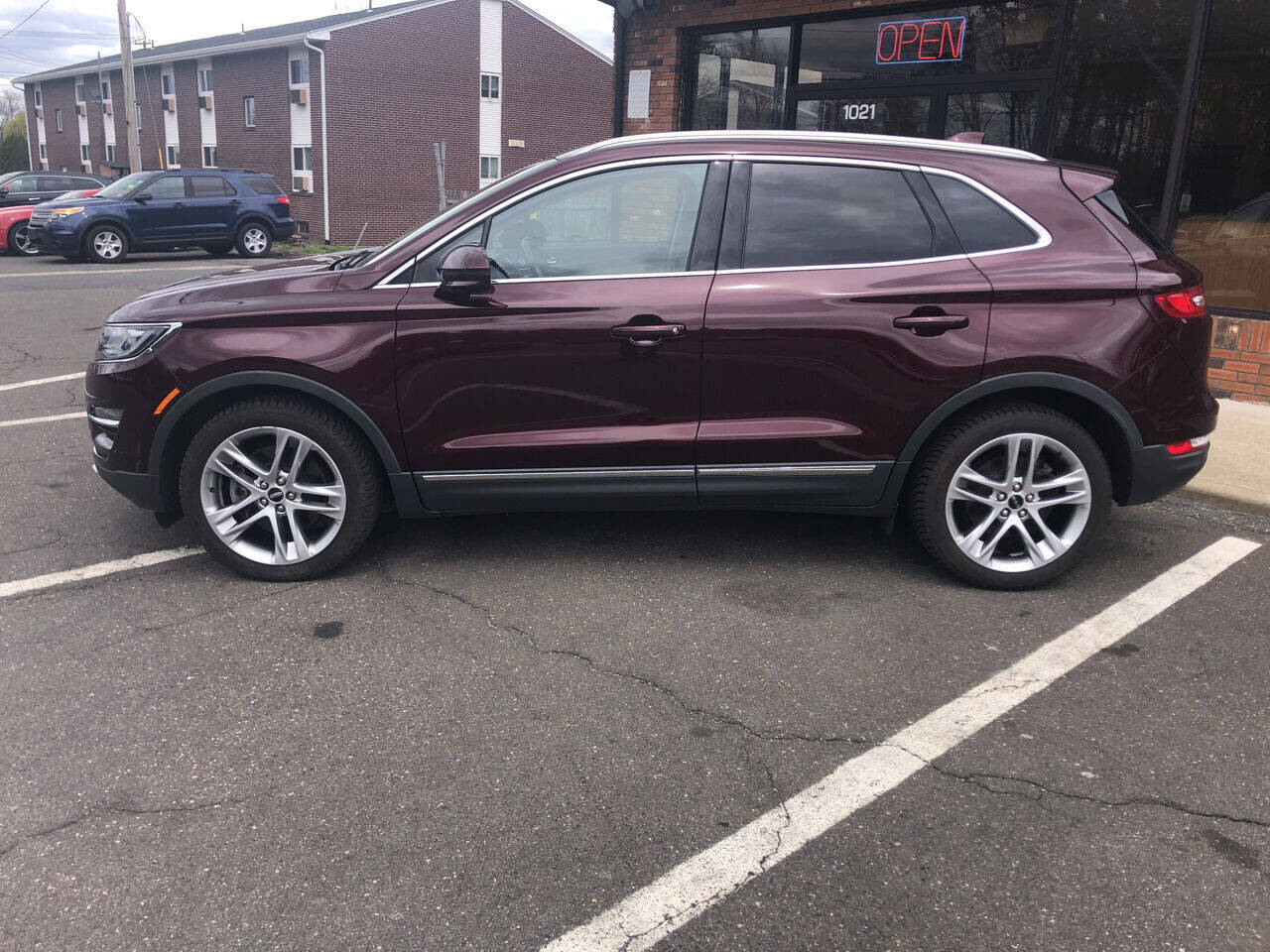 Vehicle image 18 of 46