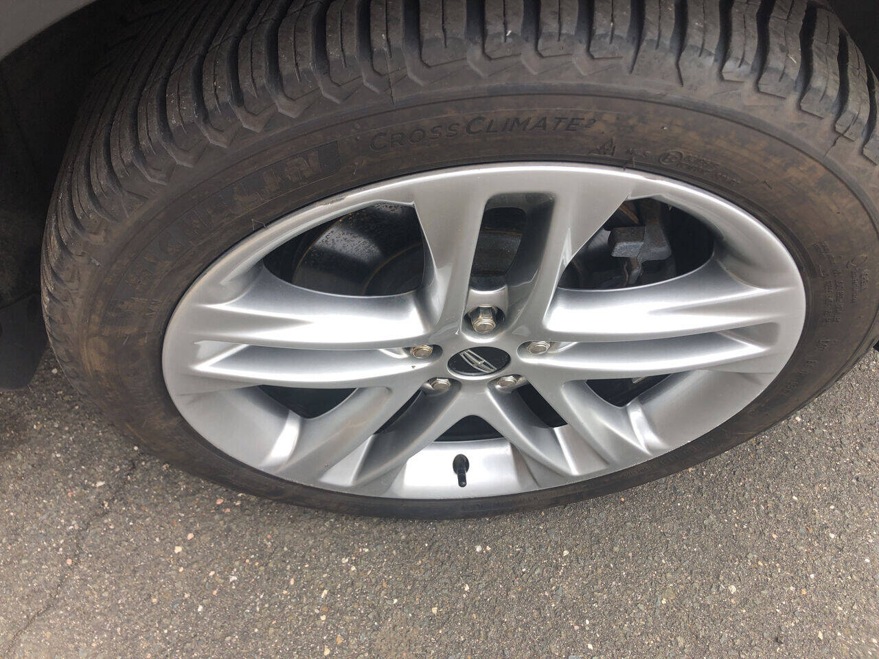 Vehicle image 42 of 46