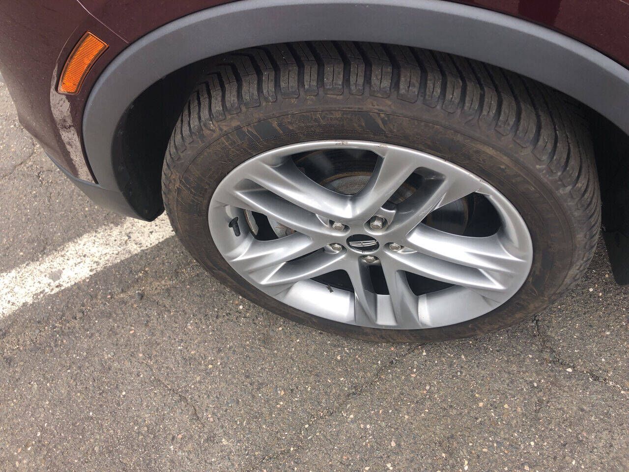 Vehicle image 43 of 46