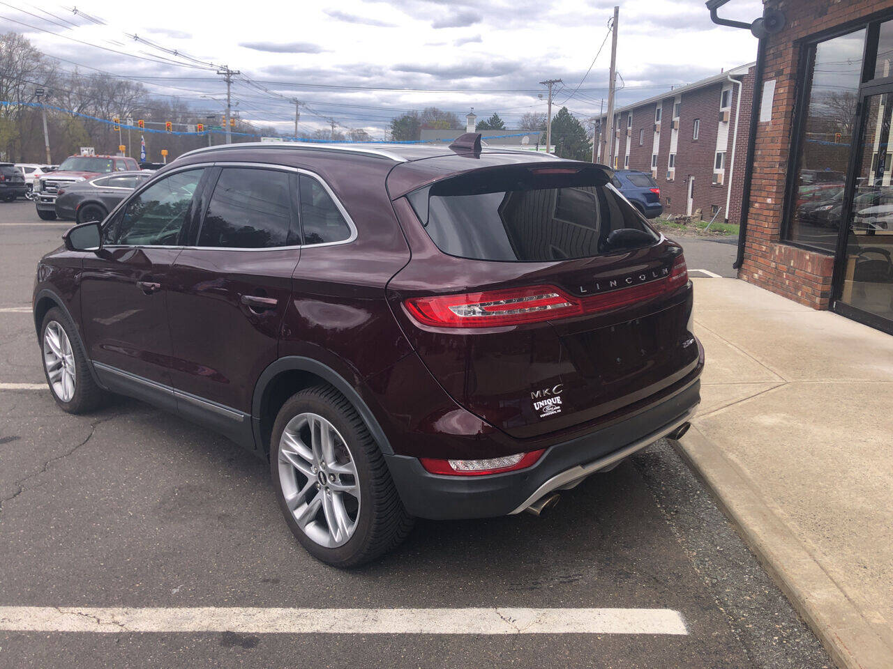 Vehicle image 15 of 46