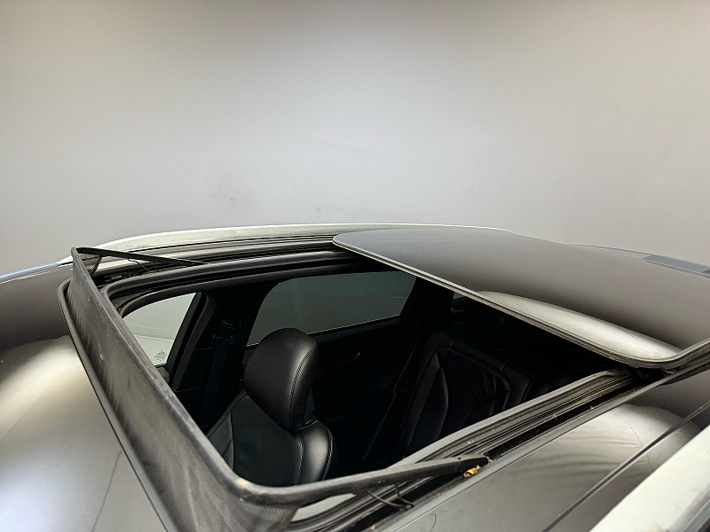 Vehicle image 22 of 42
