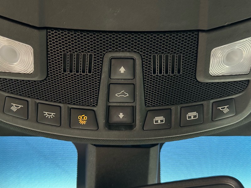 Vehicle image 35 of 42