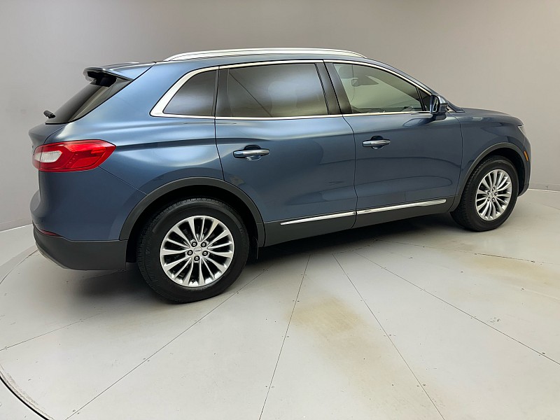 Vehicle image 5 of 42