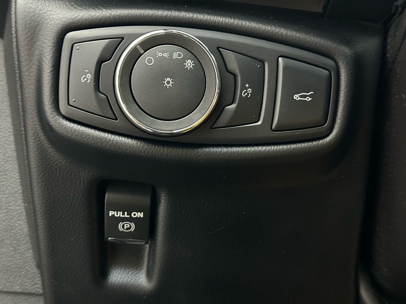 Vehicle image 40 of 42
