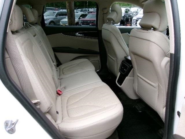 Vehicle image 7 of 10