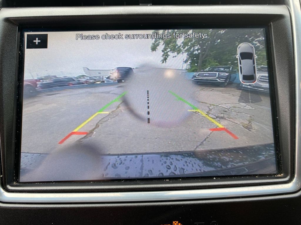 Vehicle image 20 of 30