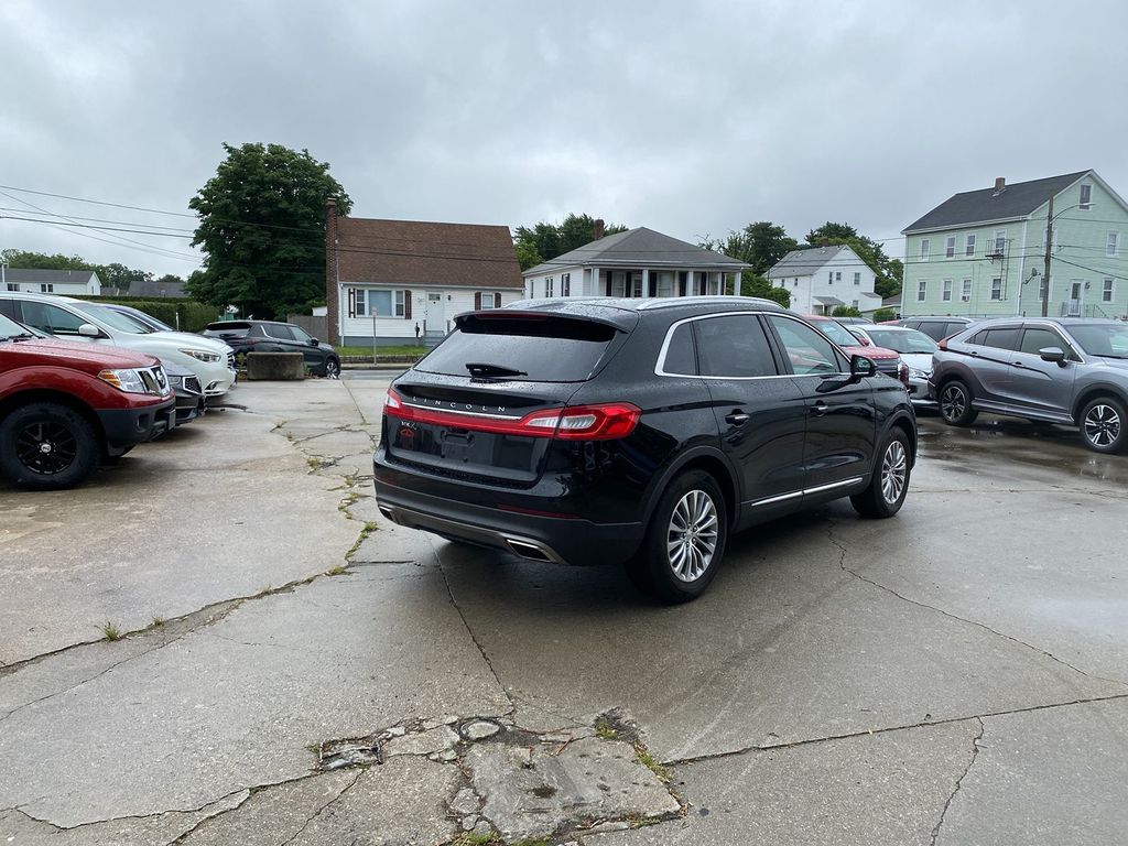 Vehicle image 6 of 30