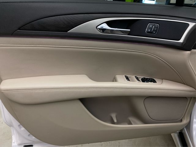 2018 Lincoln MKZ Select Image 24 of 31