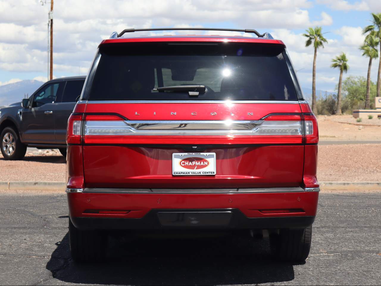 2018 Lincoln Navigator Reserve Image 3 of 16