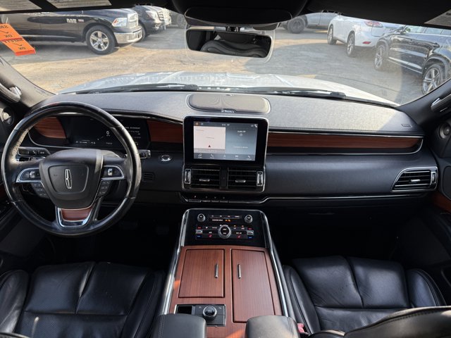 Vehicle image 21 of 27