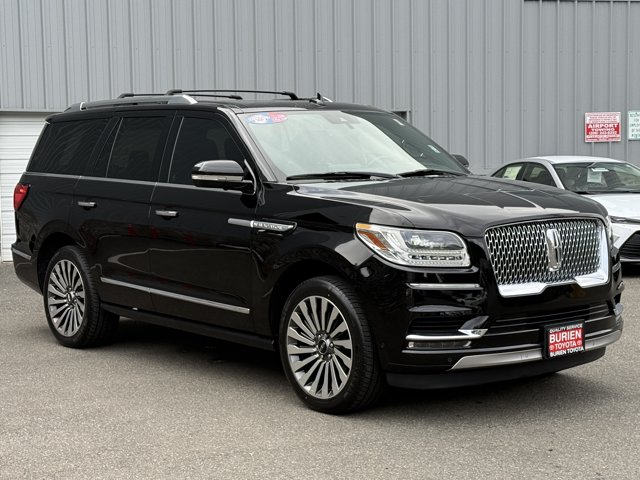 2018 Lincoln Navigator Reserve Image 3 of 42