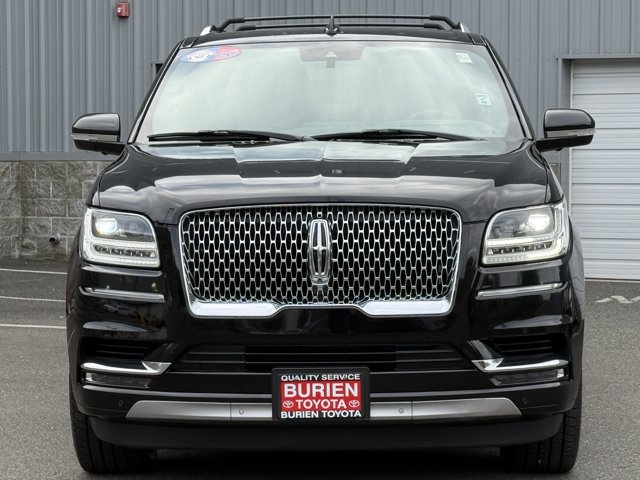 2018 Lincoln Navigator Reserve Image 2 of 42