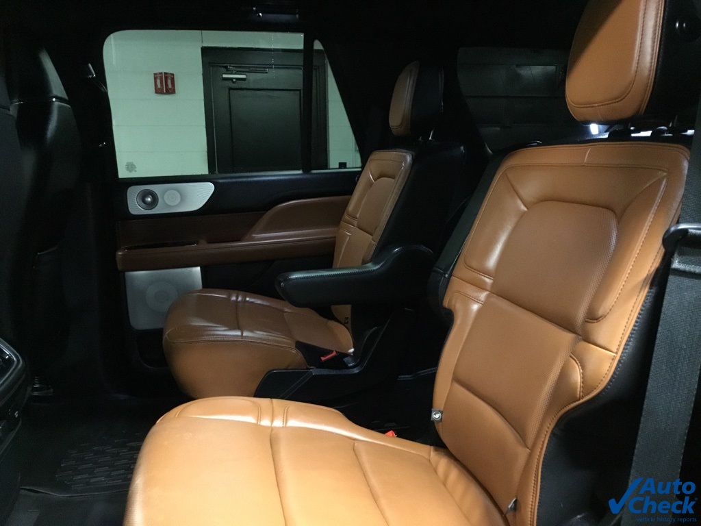 Vehicle image 21 of 49