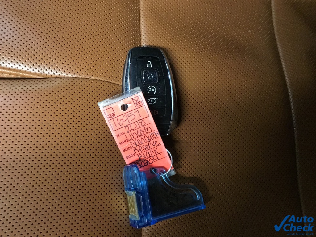 Vehicle image 36 of 49