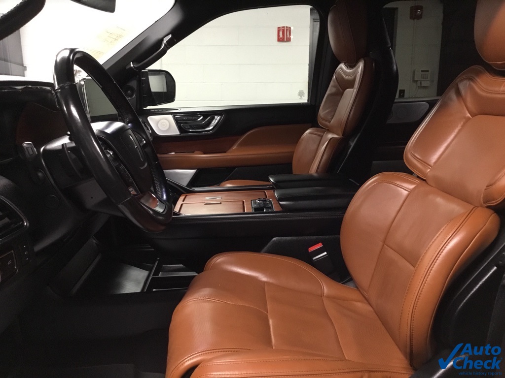 Vehicle image 25 of 49