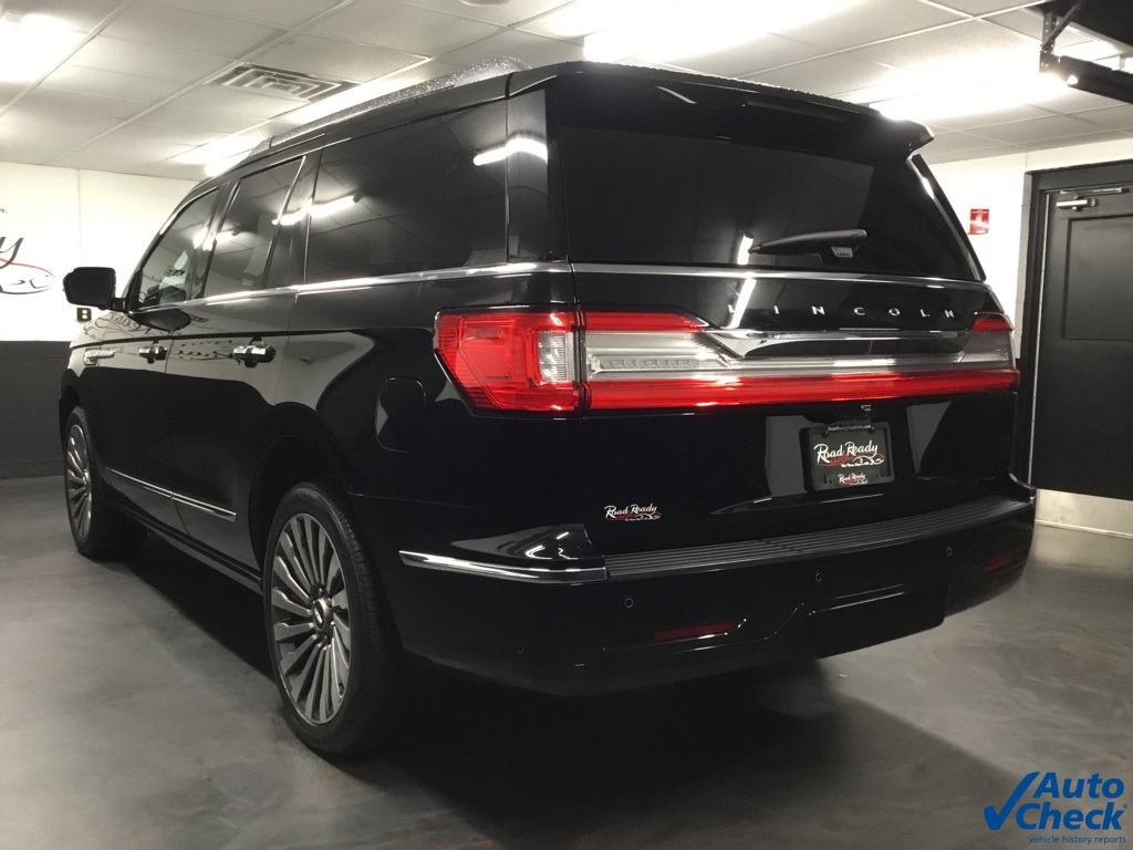 Vehicle image 9 of 49