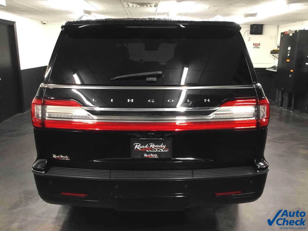 Vehicle image 11 of 49