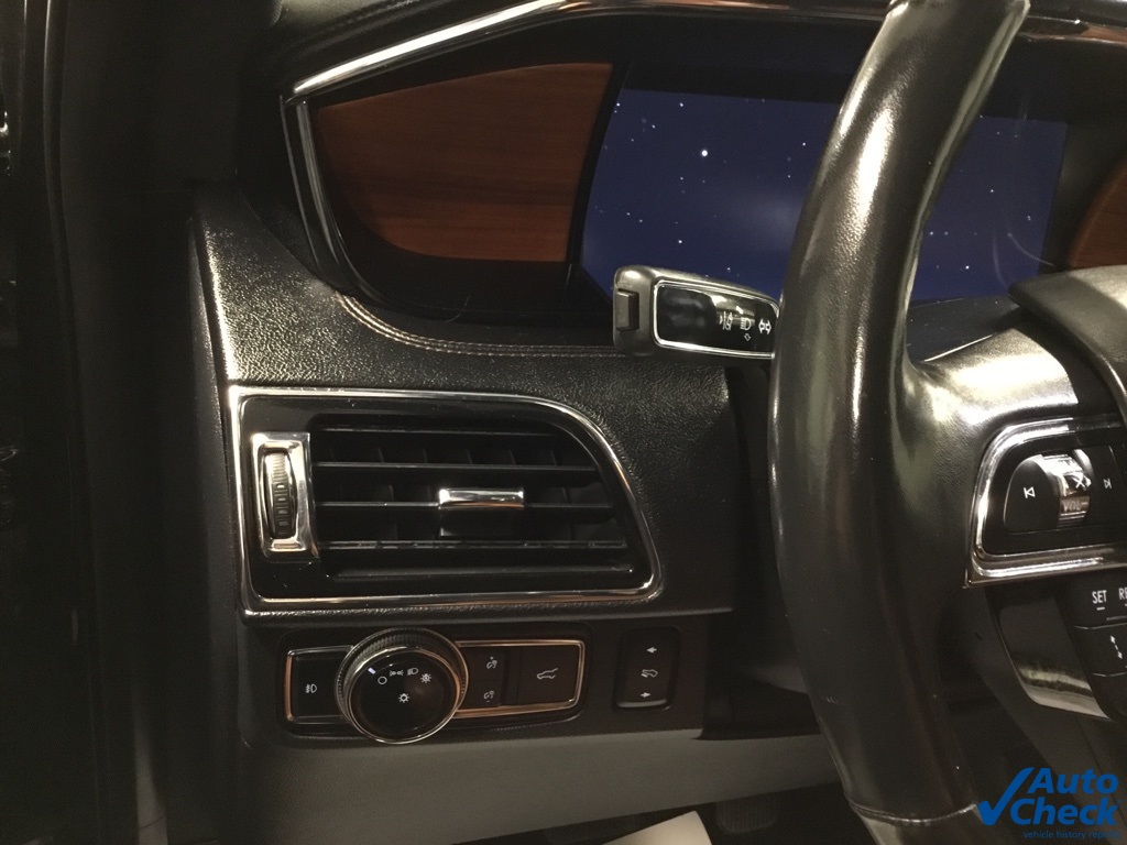 Vehicle image 48 of 49