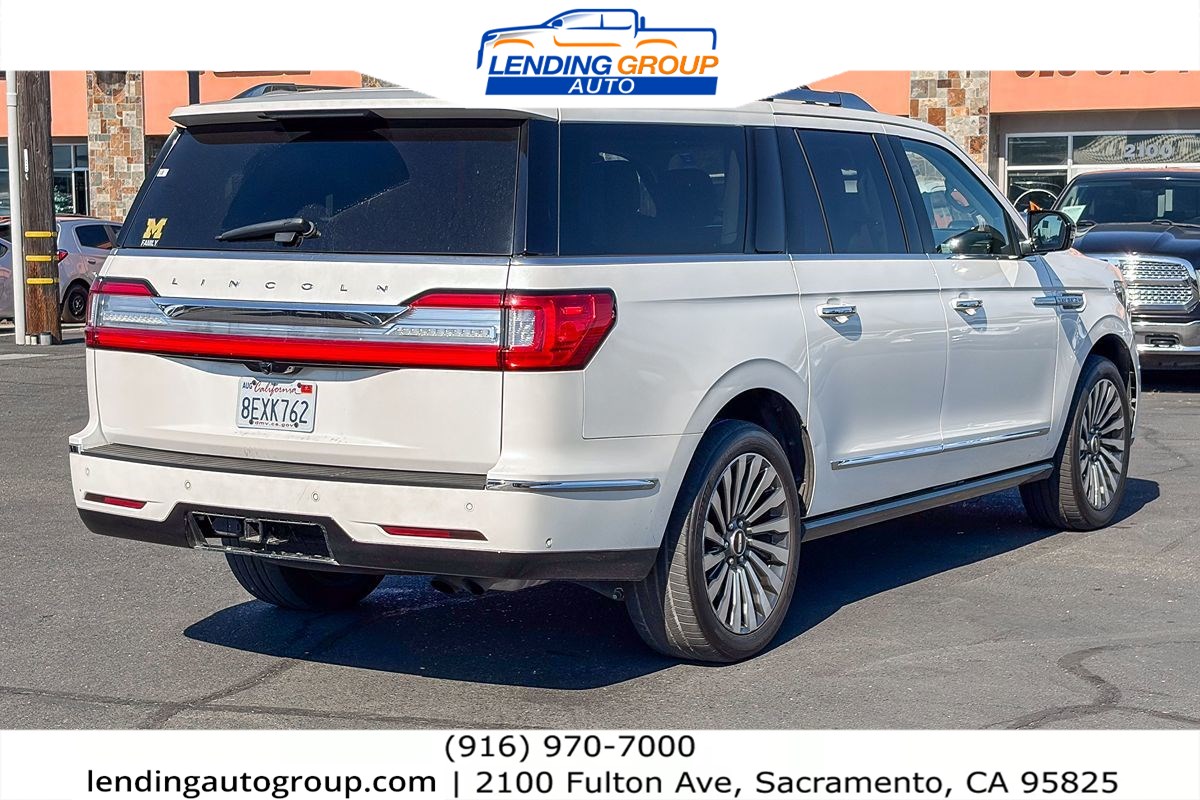 2018 Lincoln Navigator L Reserve Image 3 of 16