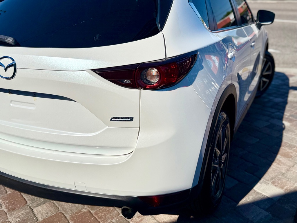 Vehicle image 13 of 46