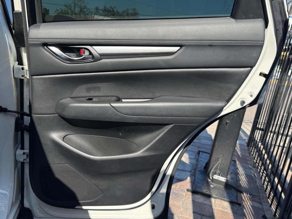 Vehicle image 43 of 46