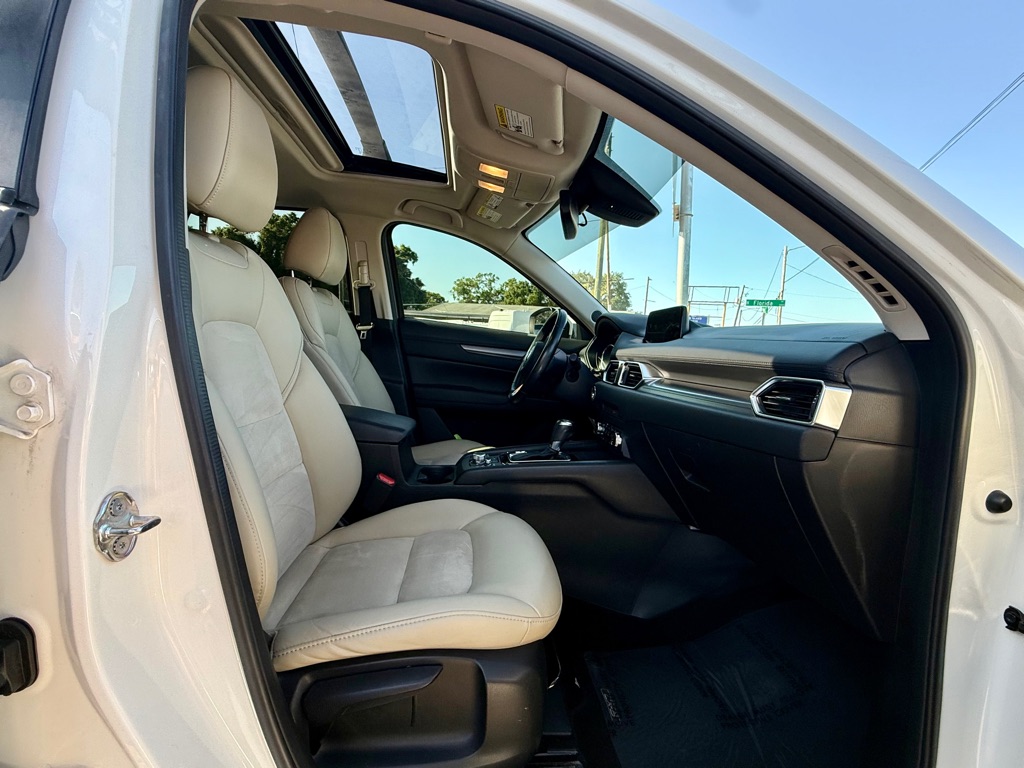 Vehicle image 25 of 46