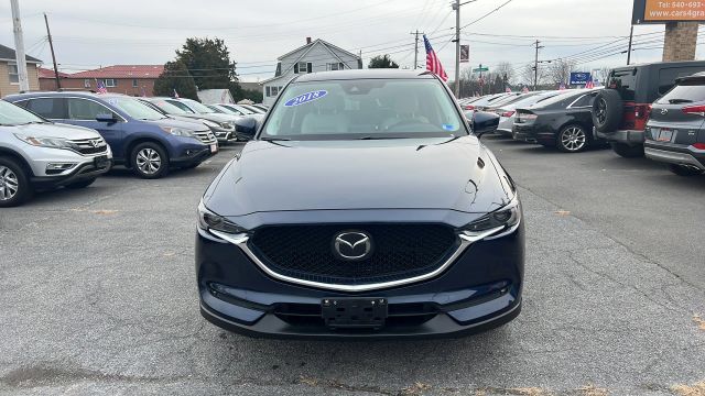 2018 Mazda CX-5 Grand Touring Image 2 of 40