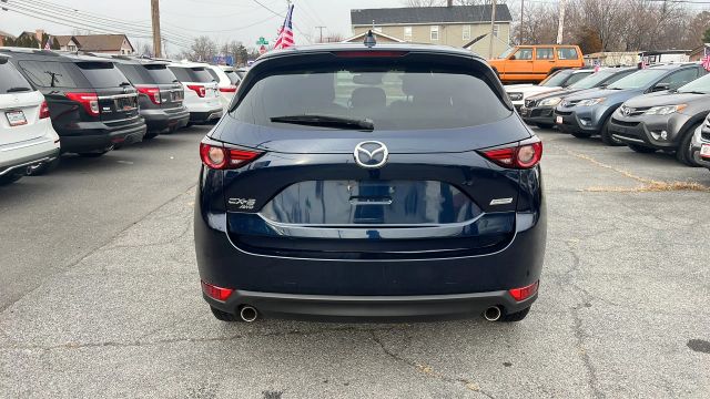 2018 Mazda CX-5 Grand Touring Image 6 of 40