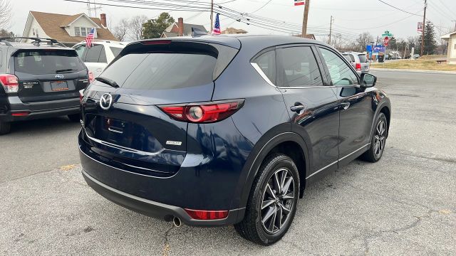 2018 Mazda CX-5 Grand Touring Image 5 of 40