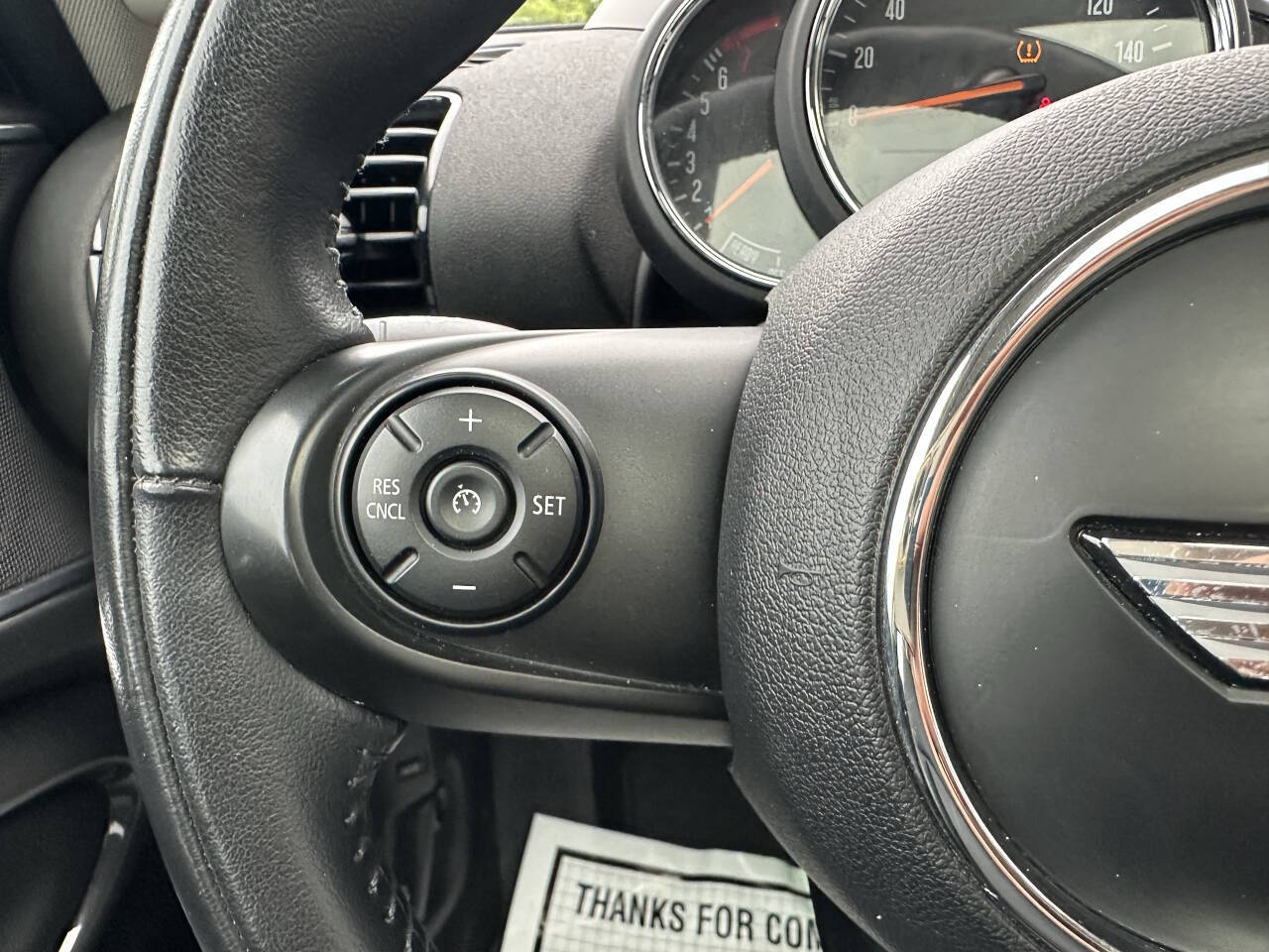 Vehicle image 31 of 60