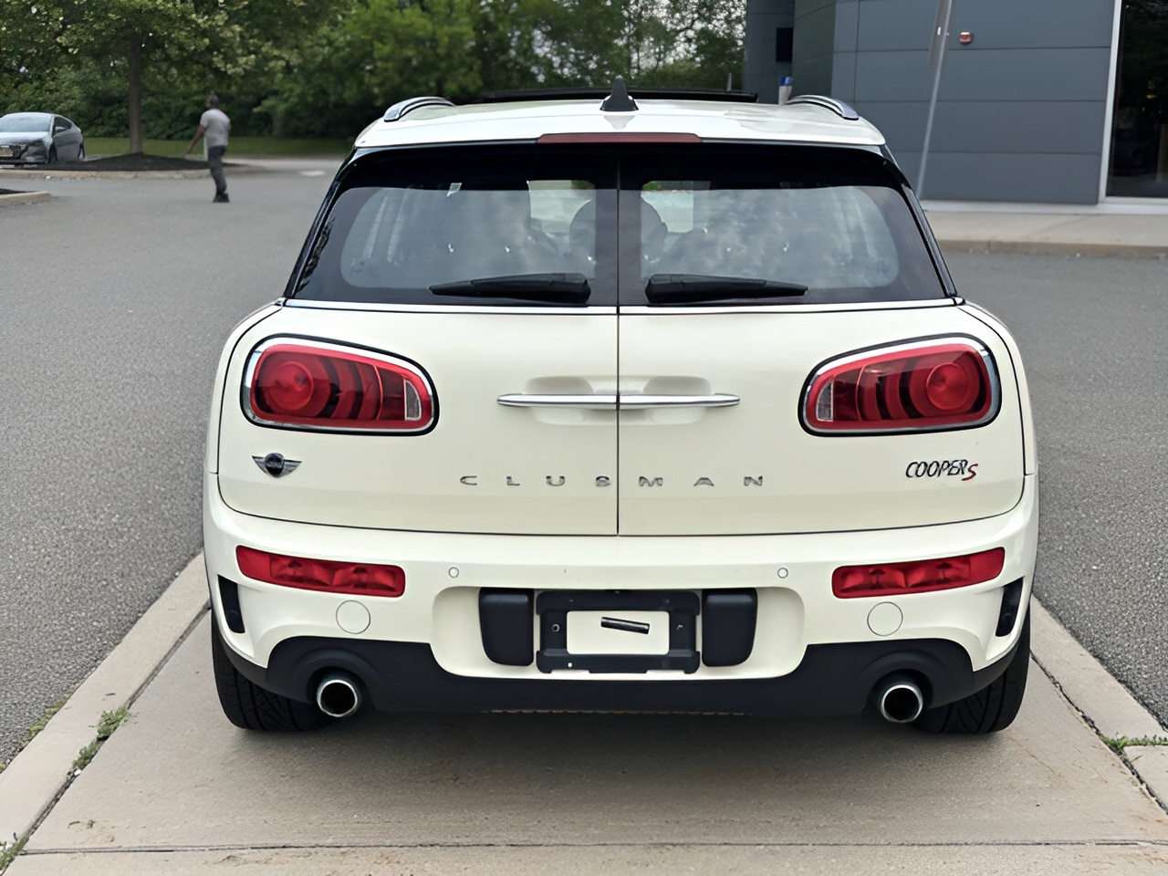 Vehicle image 58 of 60