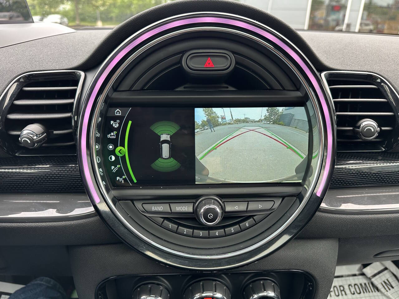 Vehicle image 40 of 60
