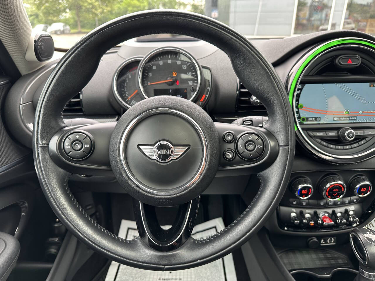 Vehicle image 29 of 60