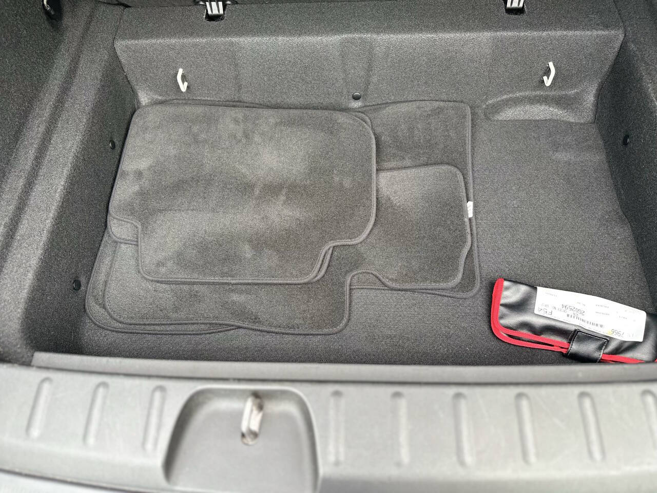 Vehicle image 19 of 60