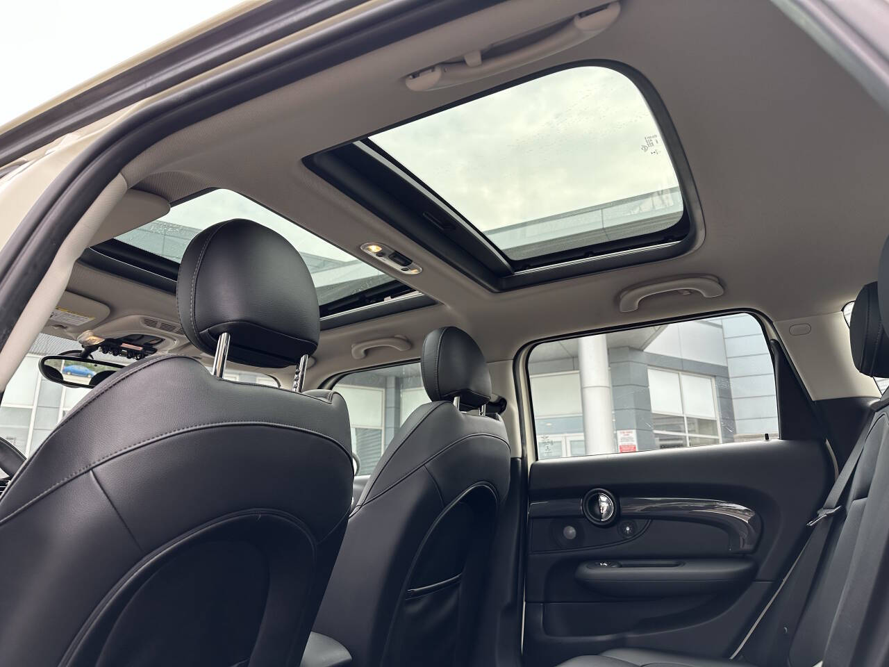Vehicle image 42 of 60
