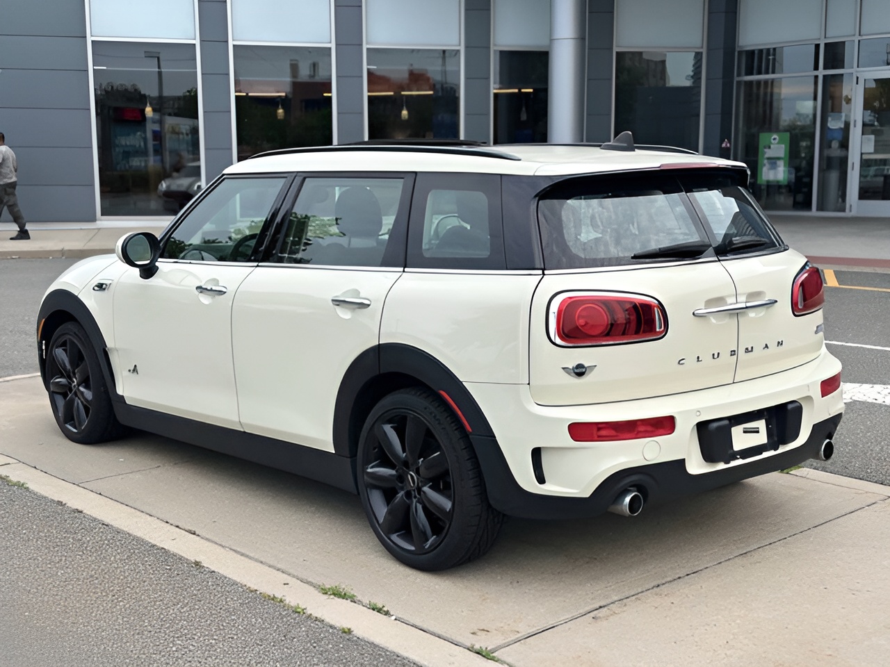 Vehicle image 59 of 60
