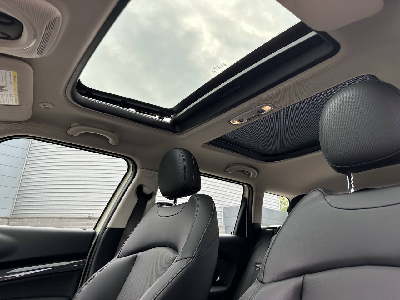Vehicle image 41 of 60