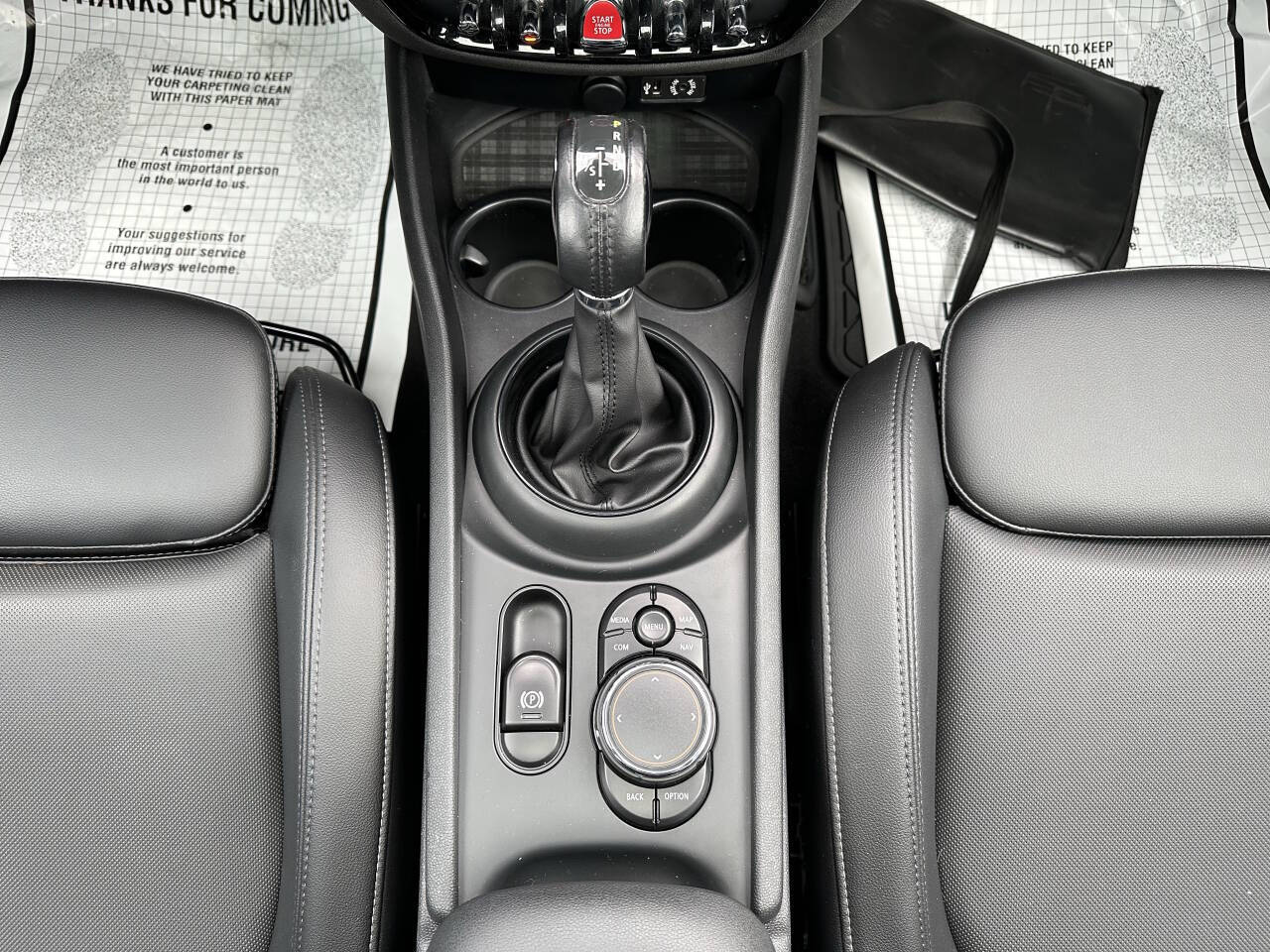 Vehicle image 28 of 60