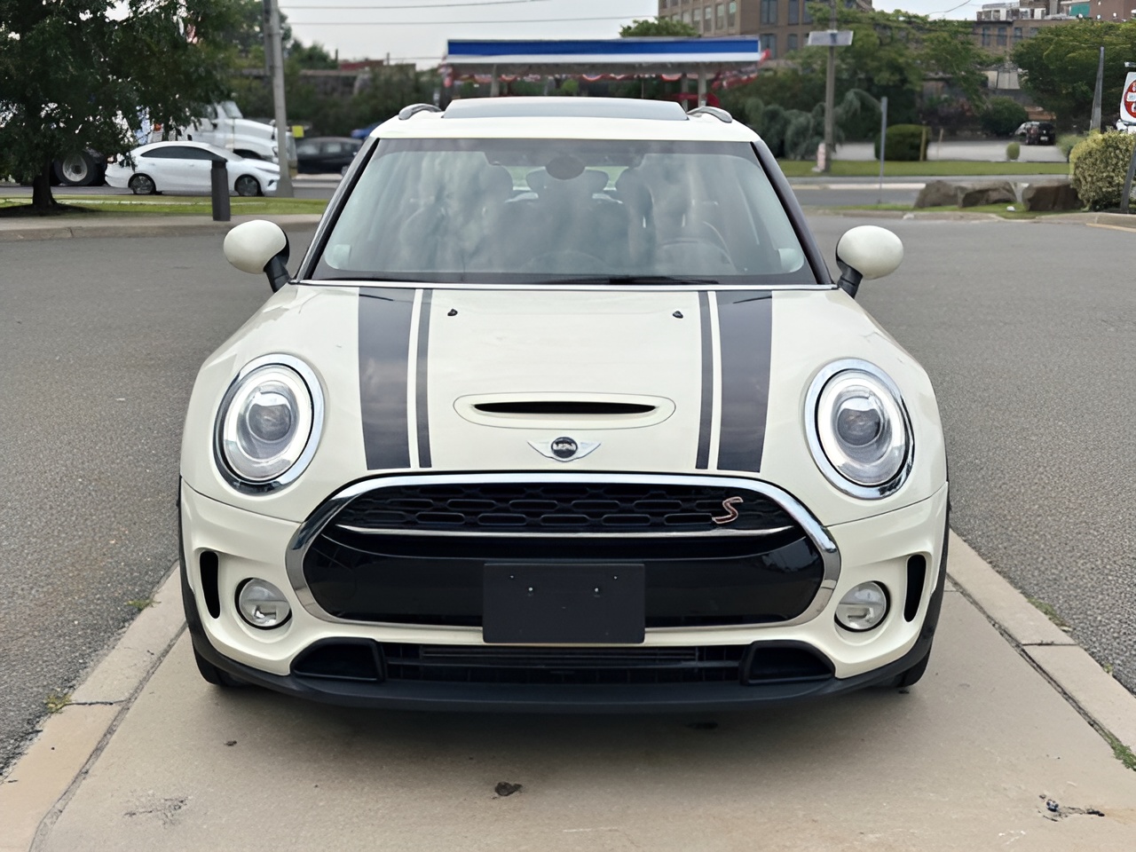 Vehicle image 54 of 60