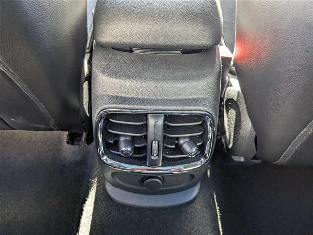 Vehicle image 18 of 27