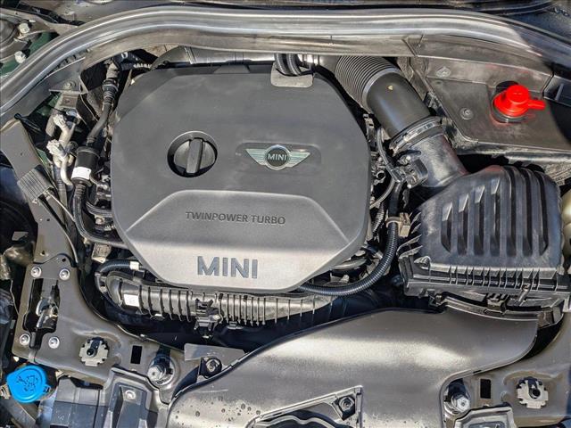 Vehicle image 24 of 27