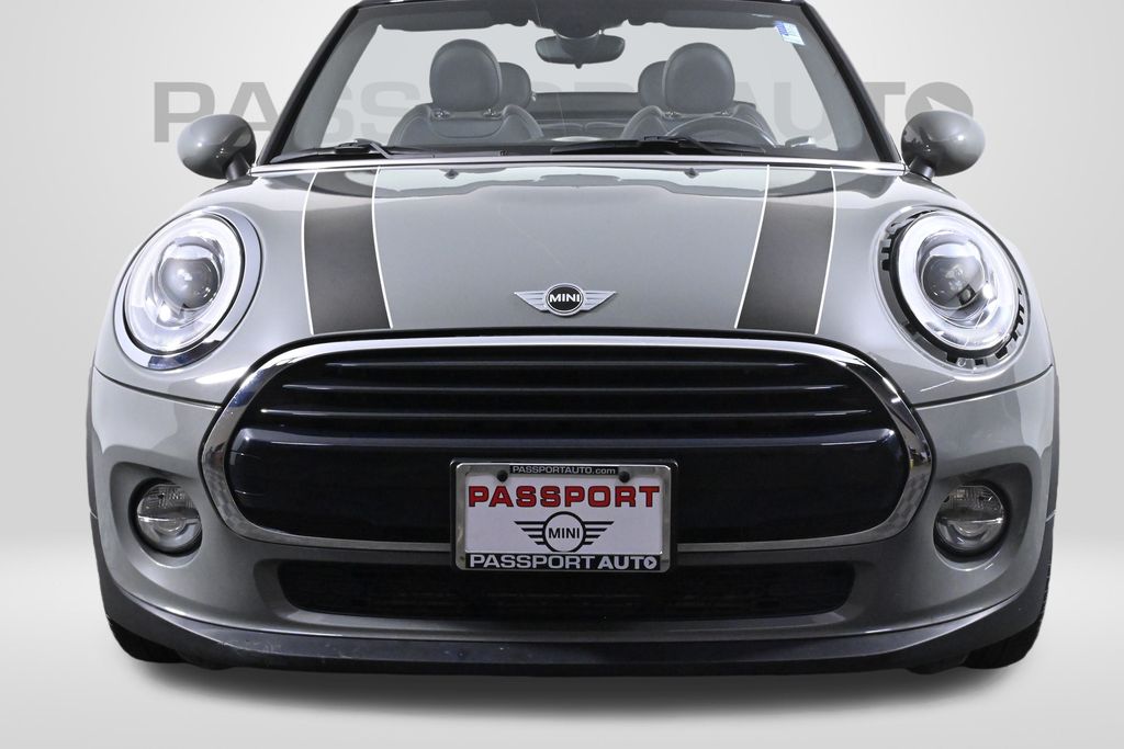 Vehicle image 3 of 33
