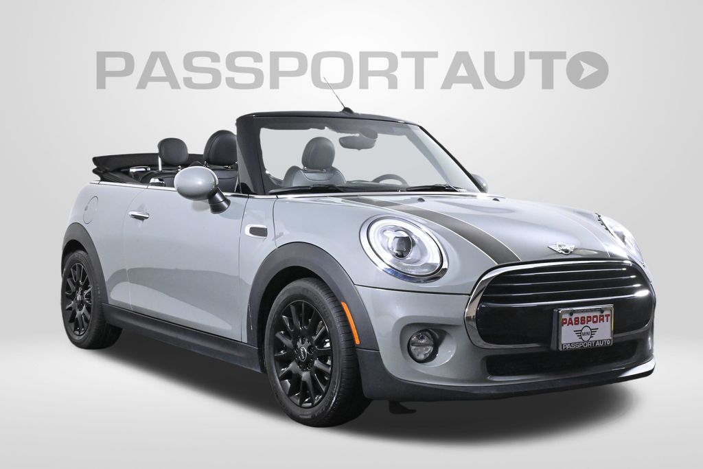 Vehicle image 4 of 33