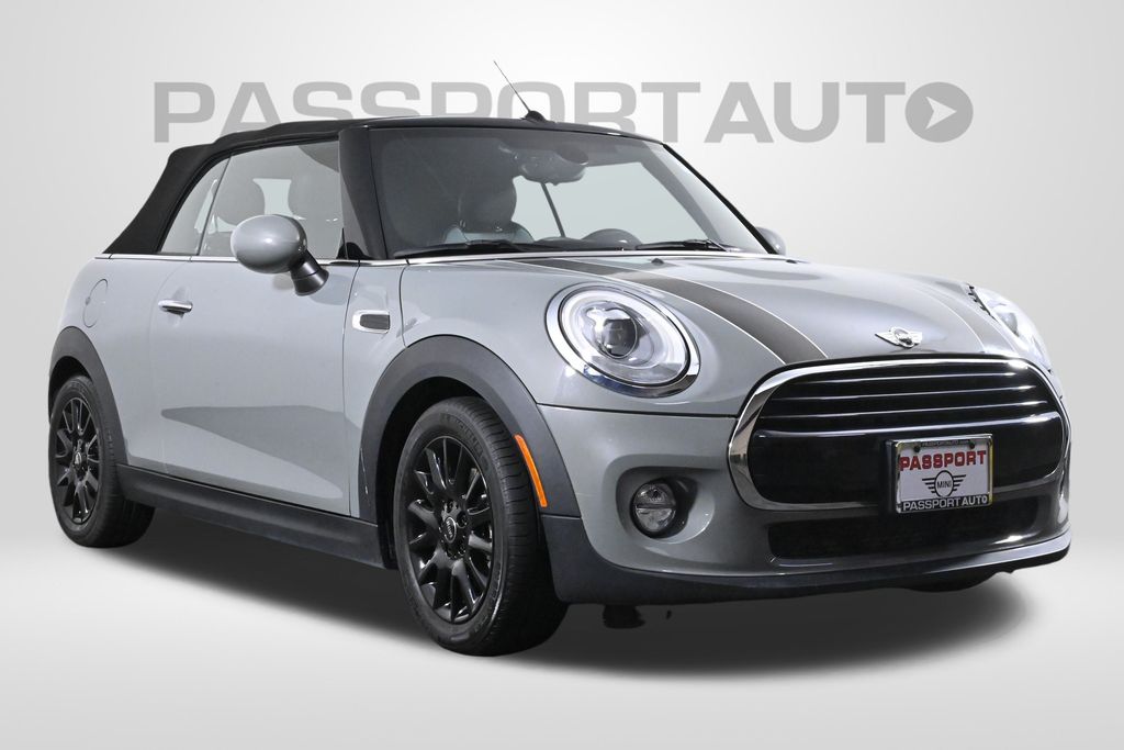 Vehicle image 5 of 33