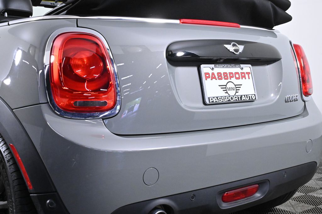 Vehicle image 33 of 33