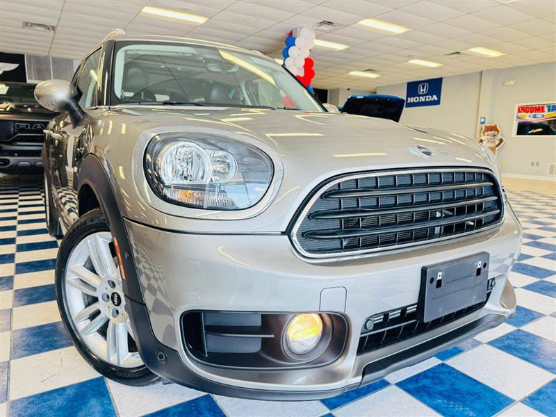 Vehicle image 21 of 28