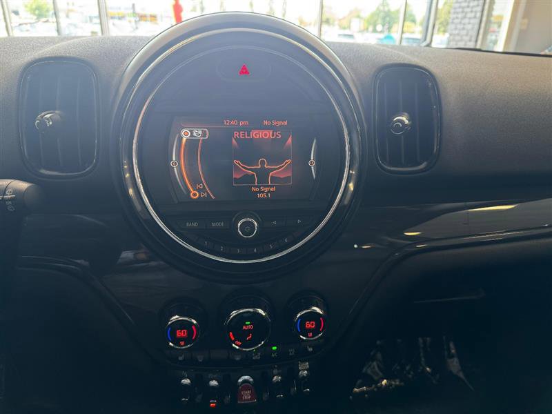 Vehicle image 16 of 28