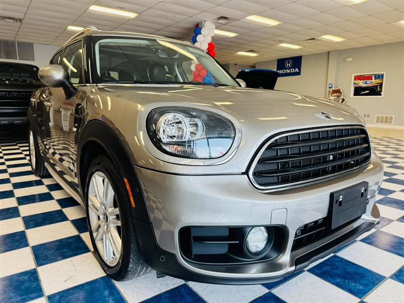 Vehicle image 25 of 28