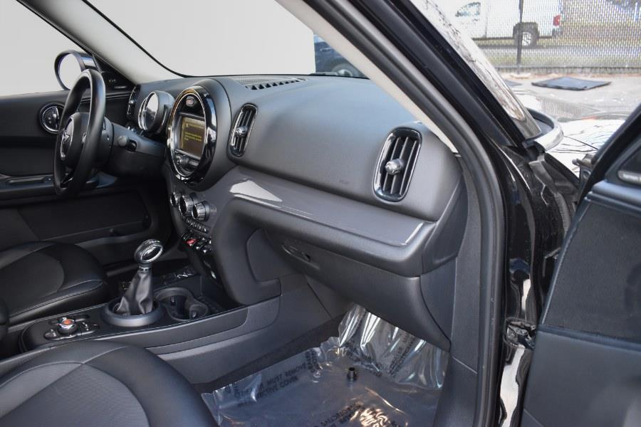Vehicle image 29 of 38